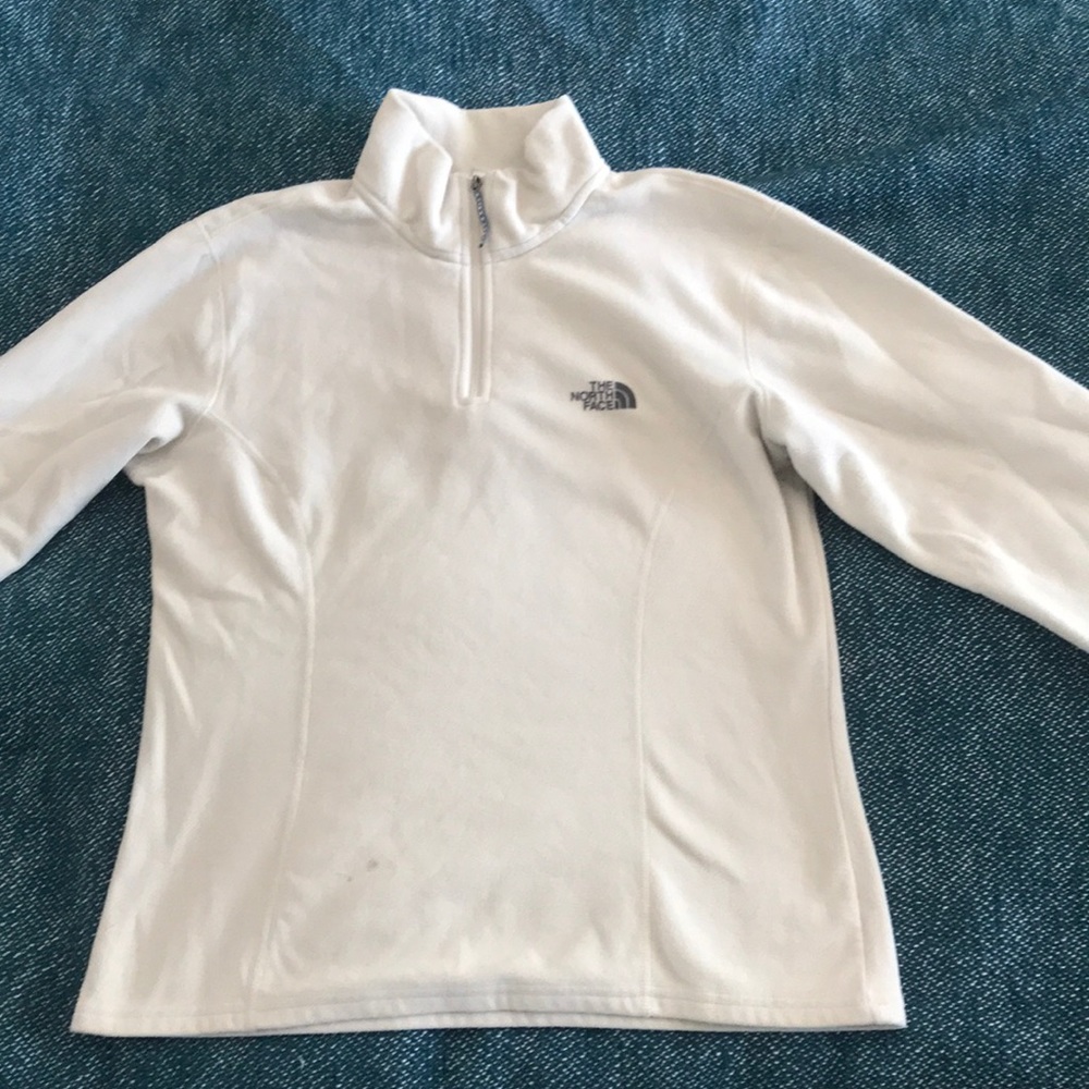 Women’s North Face pullover